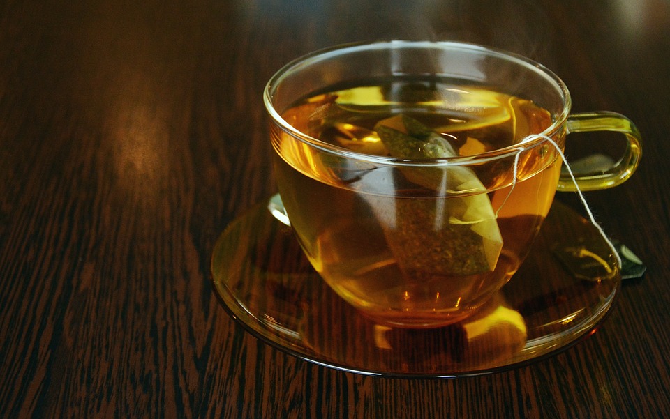 Jak využít použité čajové sáčky?